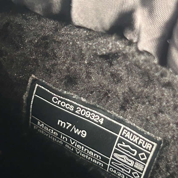 Crocs boots black size w7 - Picture 3 of 3